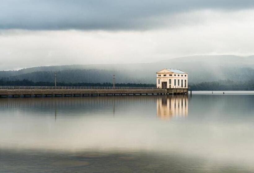 בית מלון כפרי Pumphouse Point