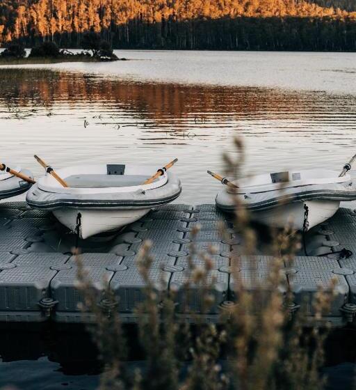 בית מלון כפרי Pumphouse Point