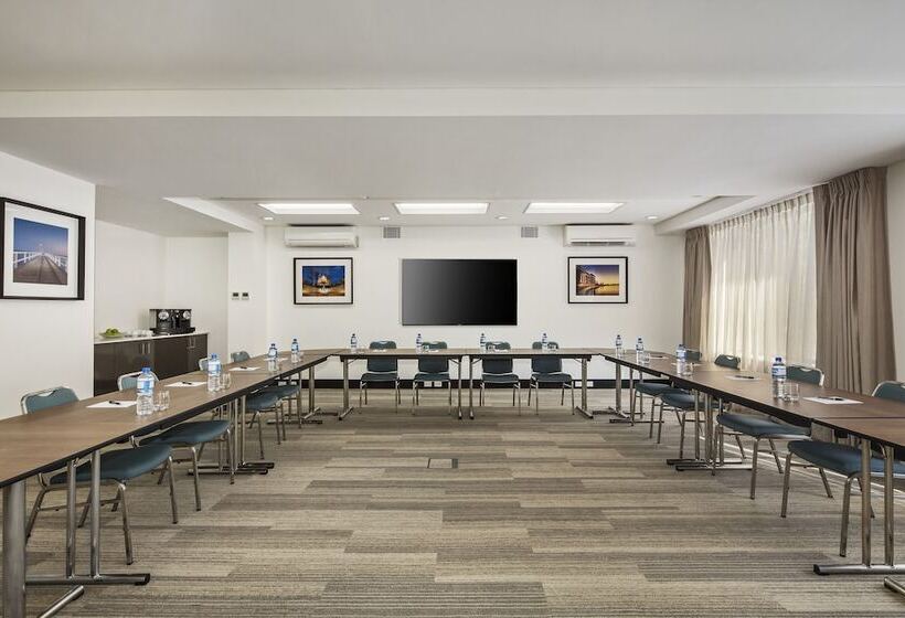 בית מלון כפרי Quest Kings Park