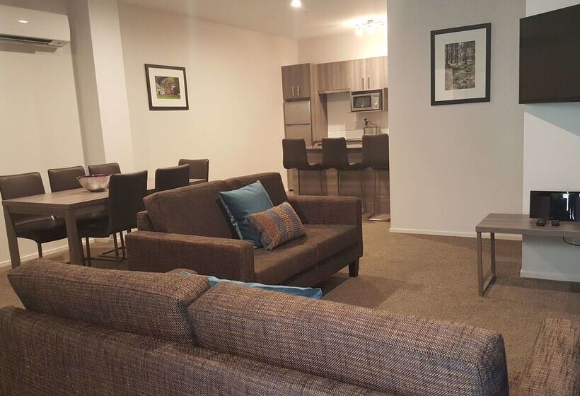 هتل Ramada Suites By Wyndham Queenstown Remarkables Park