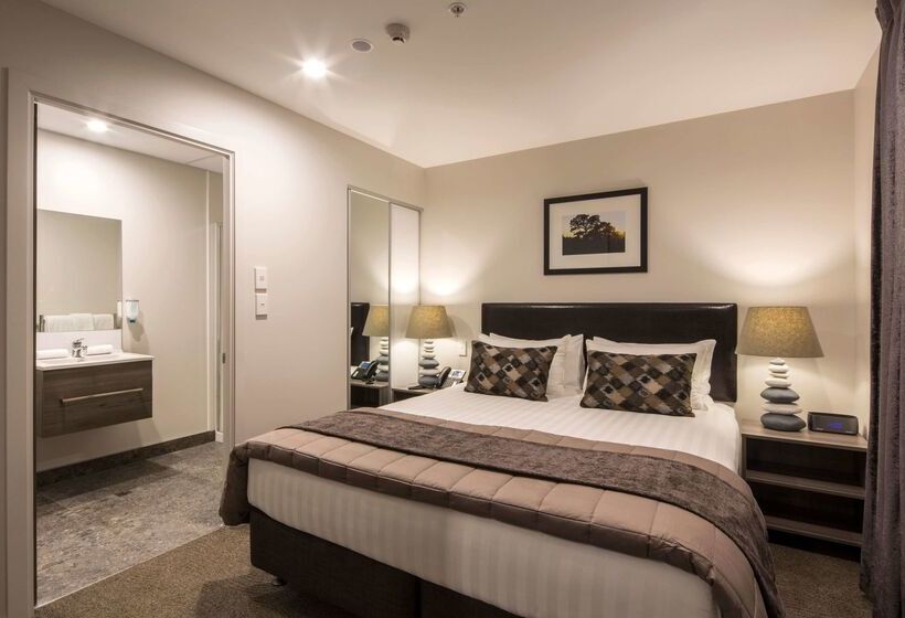 هتل Ramada Suites By Wyndham Queenstown Remarkables Park
