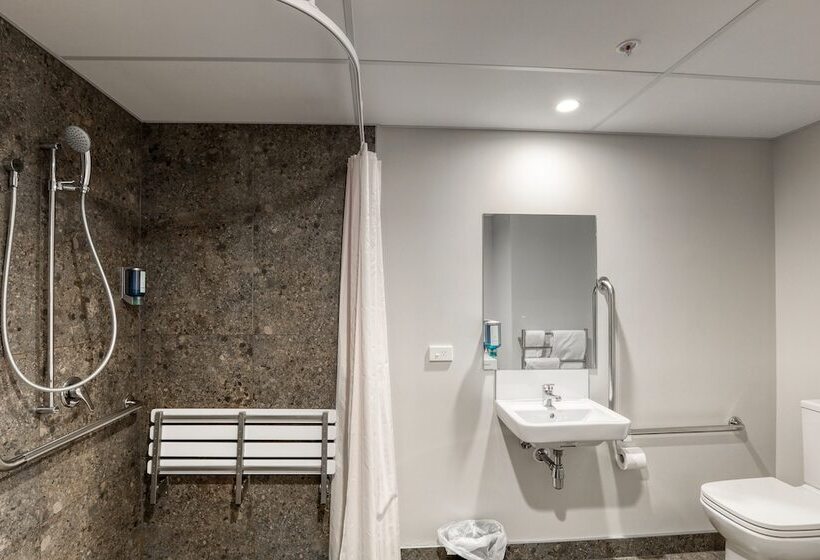 هتل Ramada Suites By Wyndham Queenstown Remarkables Park