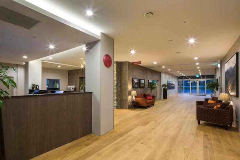 هتل Ramada Suites By Wyndham Queenstown Remarkables Park