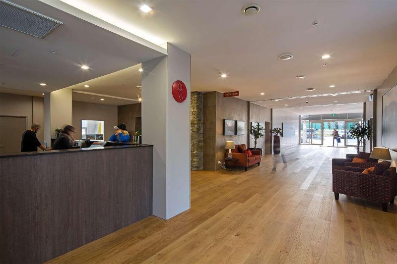 هتل Ramada Suites By Wyndham Queenstown Remarkables Park