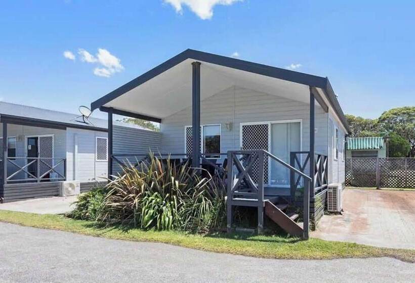 בית מלון כפרי Reflections Hawks Nest   Holiday Park