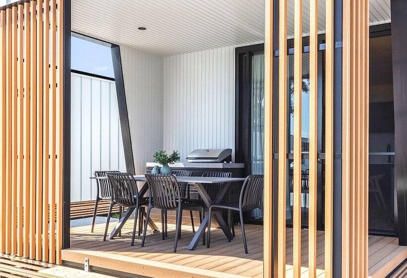 בית מלון כפרי Reflections Hawks Nest   Holiday Park