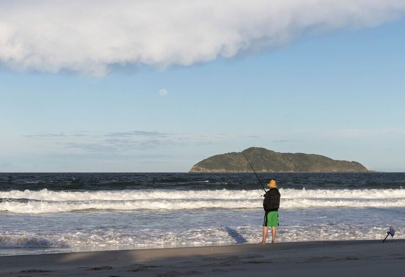 בית מלון כפרי Reflections Hawks Nest   Holiday Park