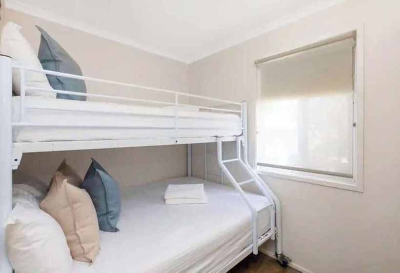 בית מלון כפרי Reflections Hawks Nest   Holiday Park