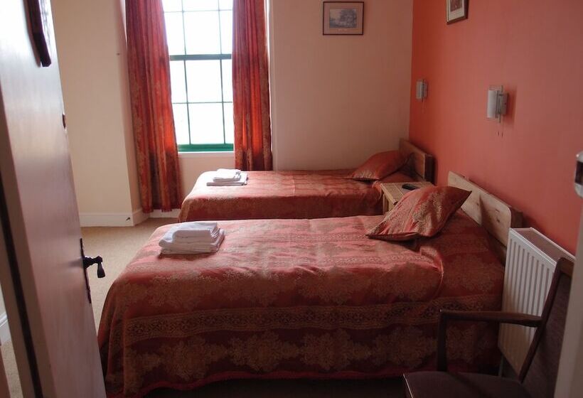 هتل Royal Britannia