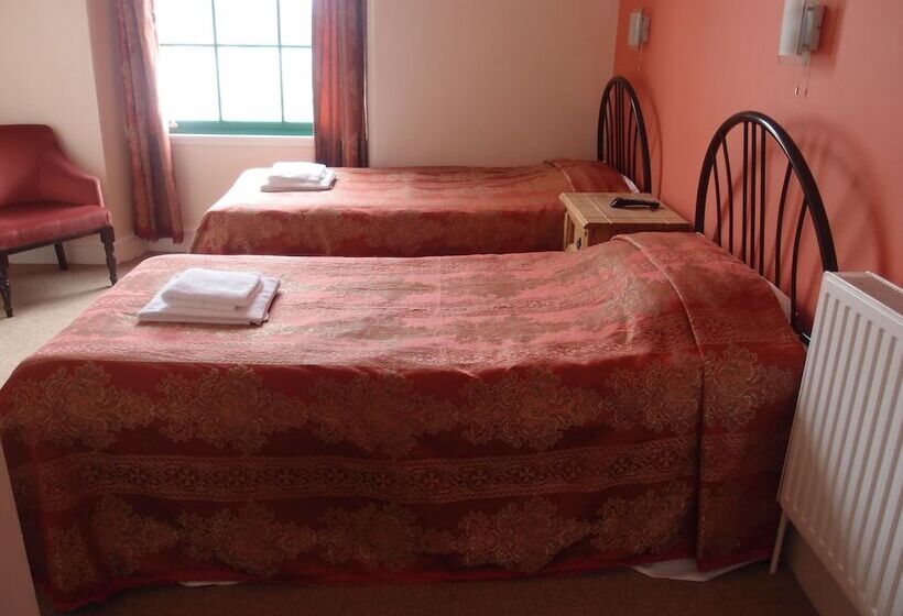 هتل Royal Britannia