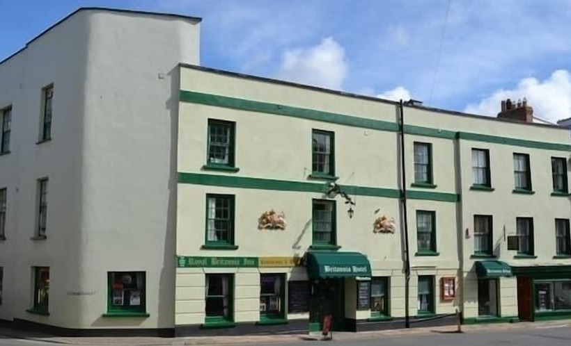 هتل Royal Britannia