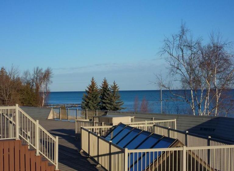 فندق Royal Harbour Resort