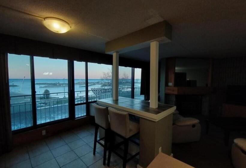 فندق Royal Harbour Resort