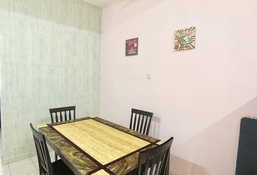 호텔 Sakura 2 Homestay Kampar