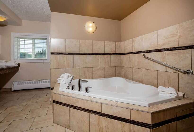 فندق Super 8 By Wyndham Smoky Lake