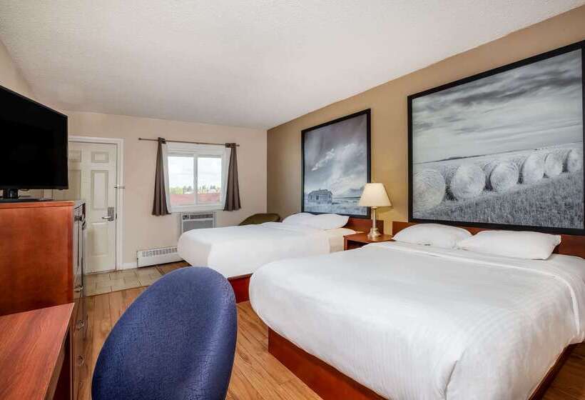 فندق Super 8 By Wyndham Smoky Lake