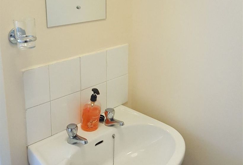 酒店 The Soldier Dick