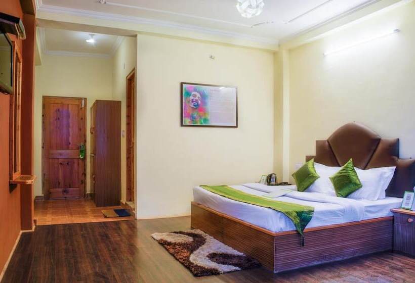 Отель Treebo Trend Celebriti Manali