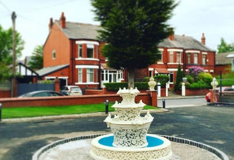 בית מלון כפרי Trivelles Mayfair,stockport