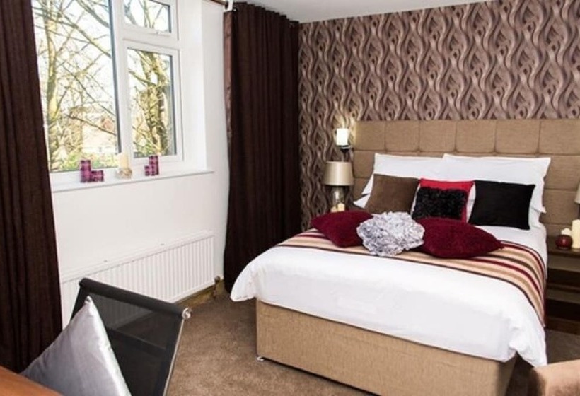 בית מלון כפרי Trivelles Mayfair,stockport