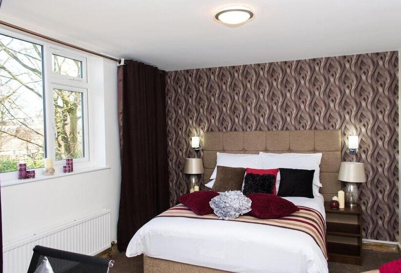 בית מלון כפרי Trivelles Mayfair,stockport