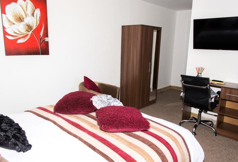 בית מלון כפרי Trivelles Mayfair,stockport