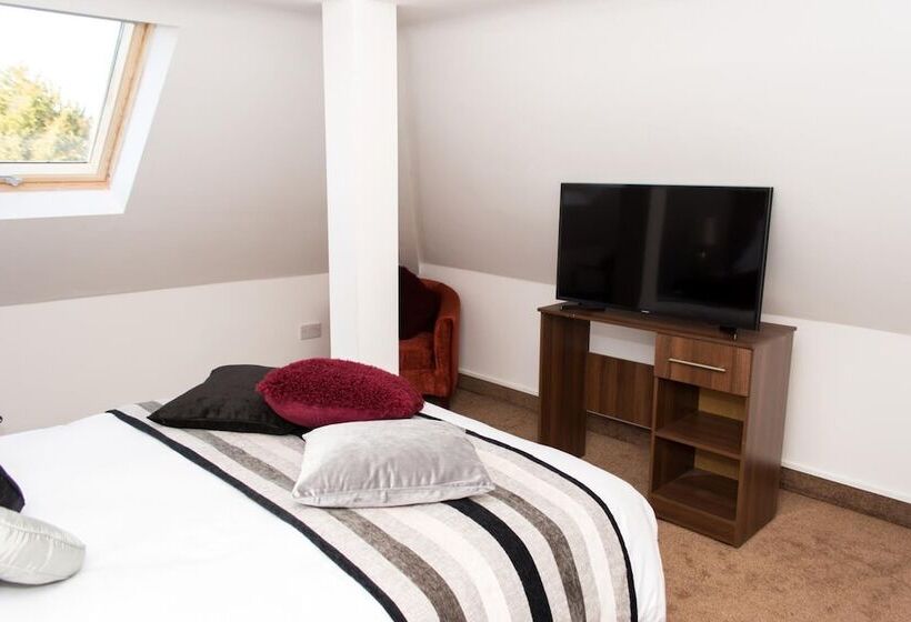 בית מלון כפרי Trivelles Mayfair,stockport