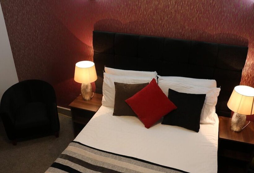 בית מלון כפרי Trivelles Mayfair,stockport