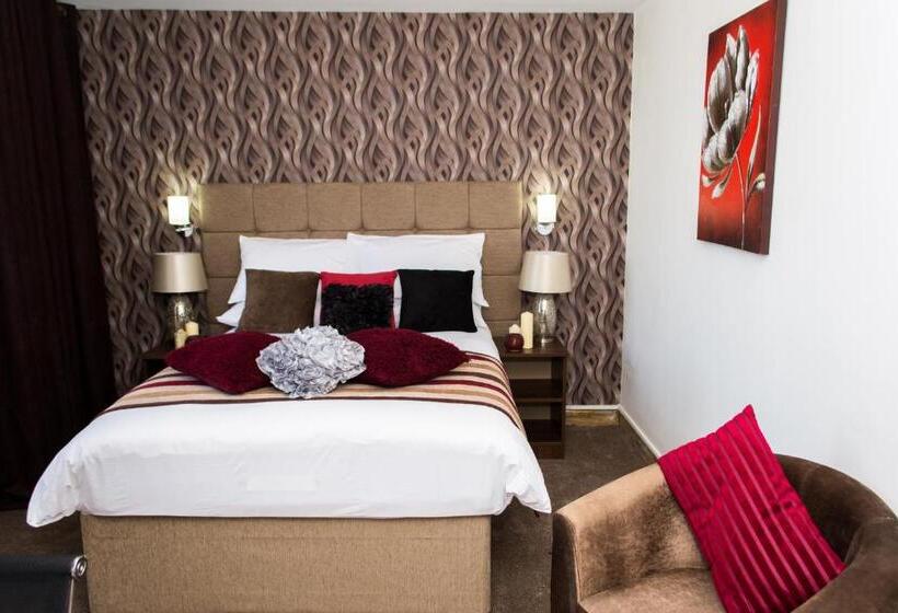 בית מלון כפרי Trivelles Mayfair,stockport