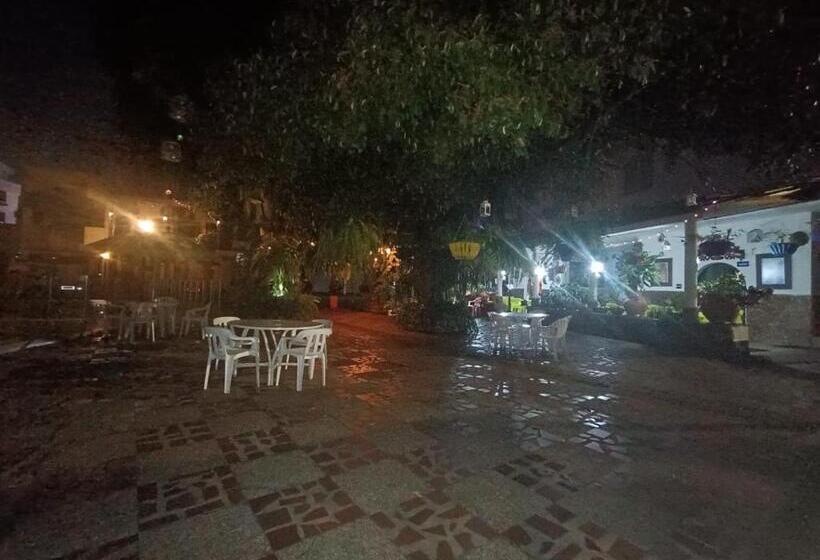 هتل Villa Maritza