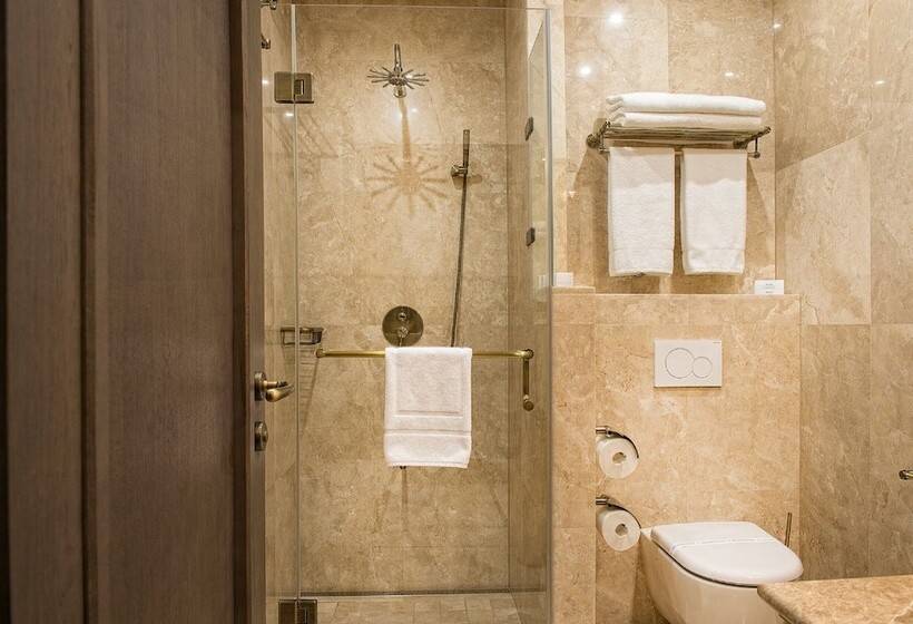 Villa Plaza Boutique Hotel & Spa