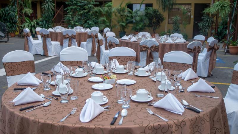 فندق Y Restaurante El Guarco