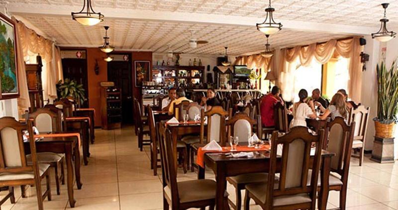 فندق Y Restaurante El Guarco