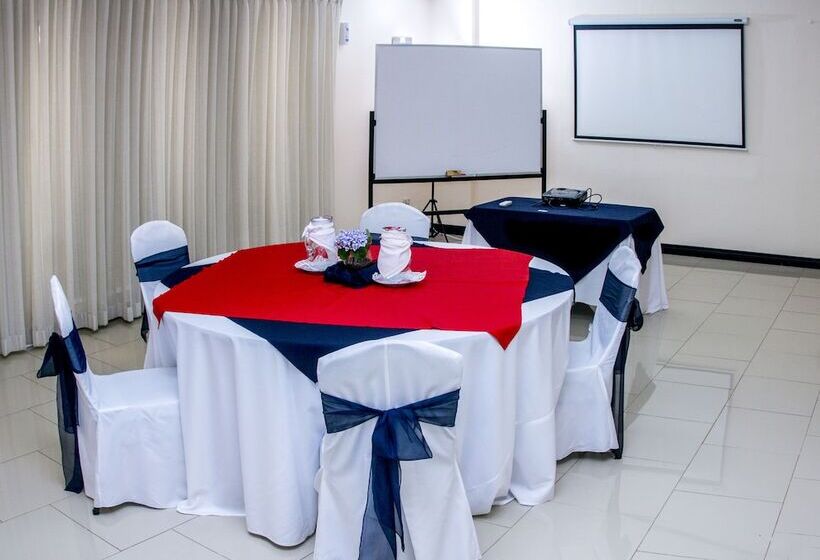 فندق Y Restaurante El Guarco