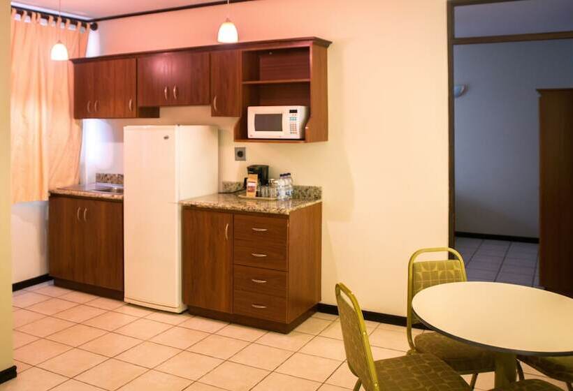 فندق Y Restaurante El Guarco