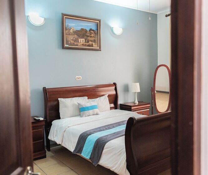 فندق Y Restaurante El Guarco