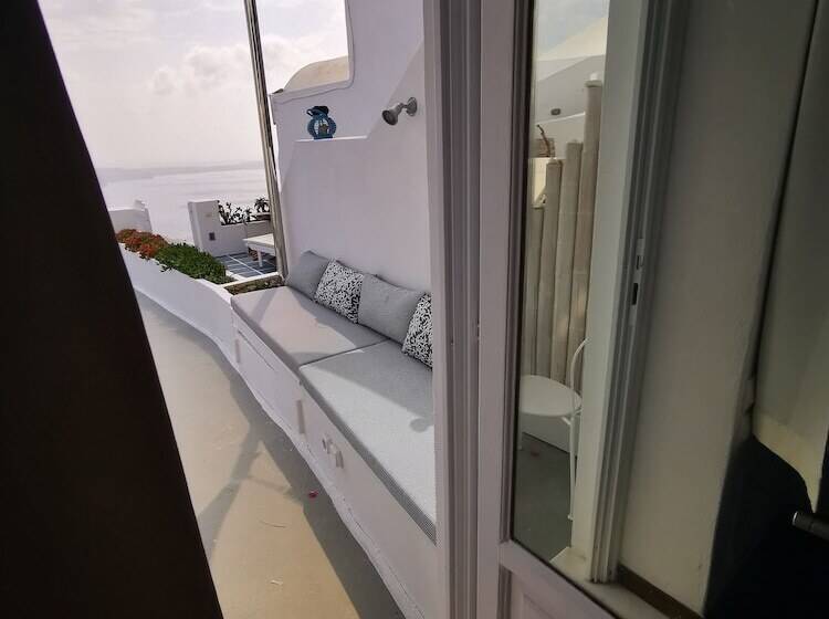 בית מלון כפרי Zenith Blue Traditional Houses