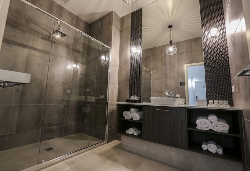 Indulge Apartments Cbd