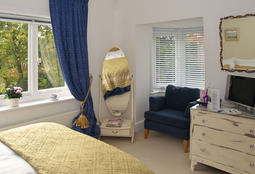 Leyland Country House