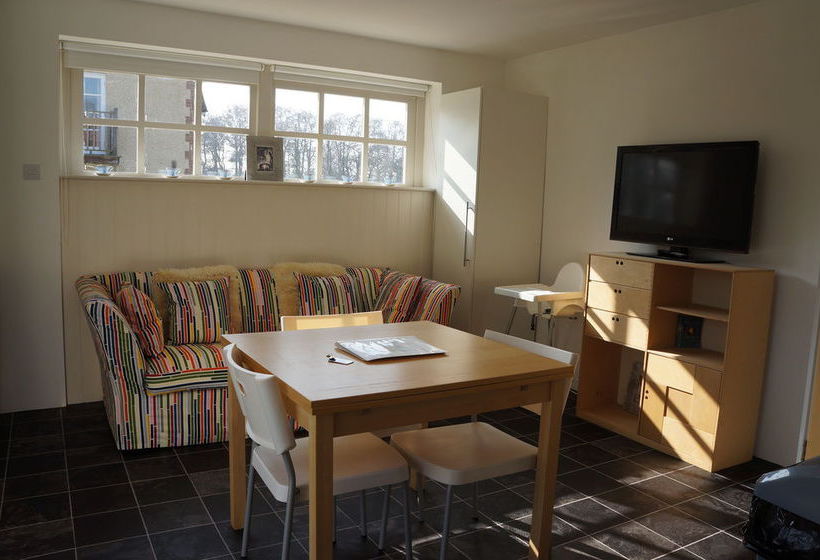 Leyland Country House