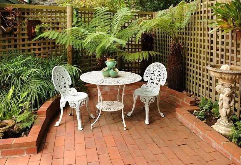 Mary Cards Coach House