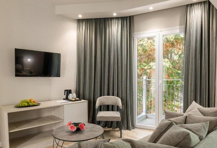 Melina Oasis Boutique