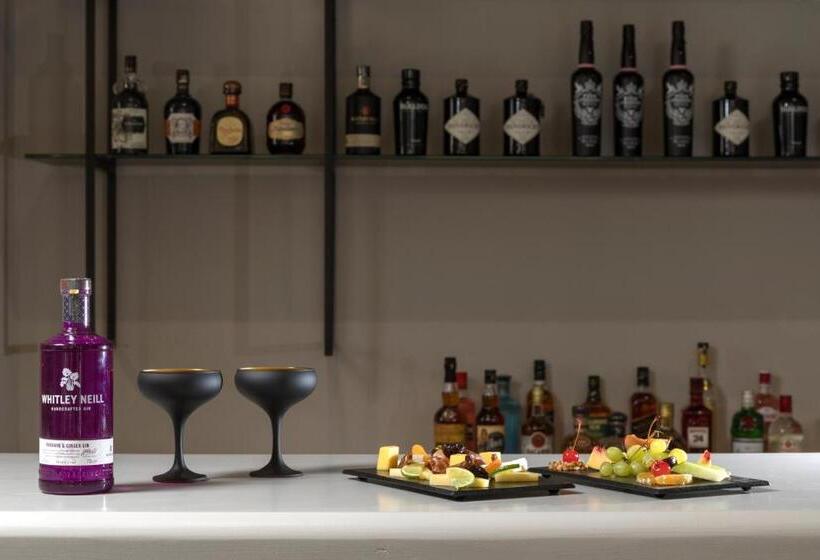 Melina Oasis Boutique