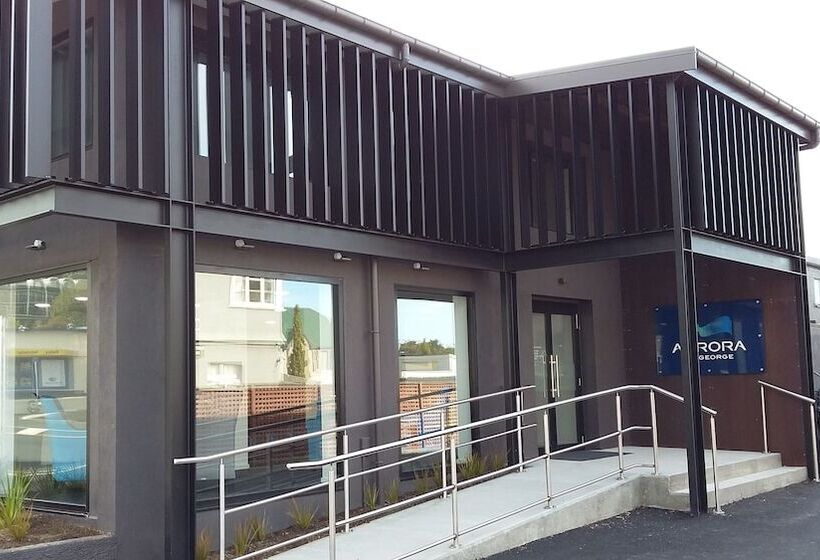 فندق على الطريق Aurora On George