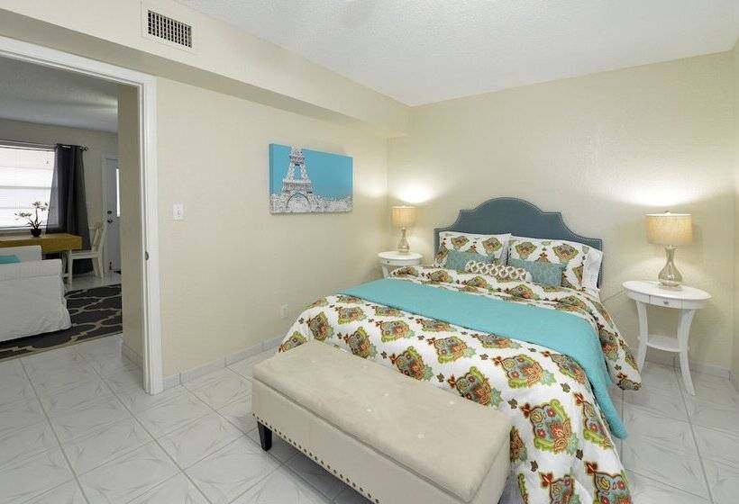 モーテル Hollywood By The Sea