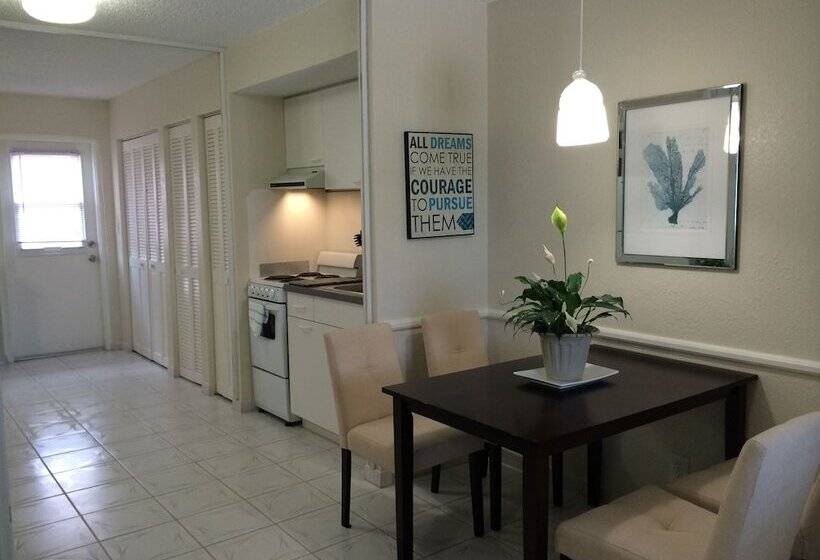 モーテル Hollywood By The Sea