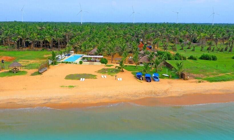 ペンション Dolphin Beach Resort