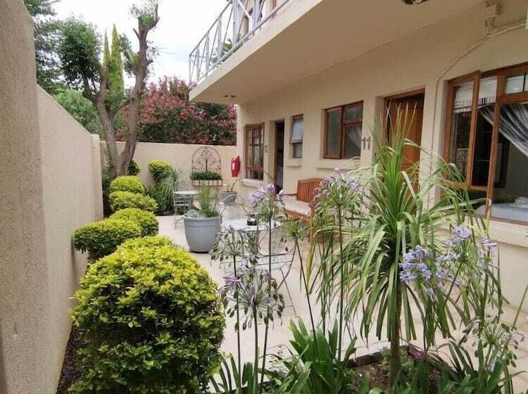 ペンション Rene S Guest House