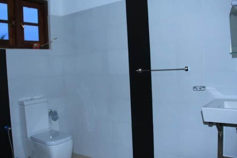 膳宿费 The Coconut Garden Hotel & Restaurant