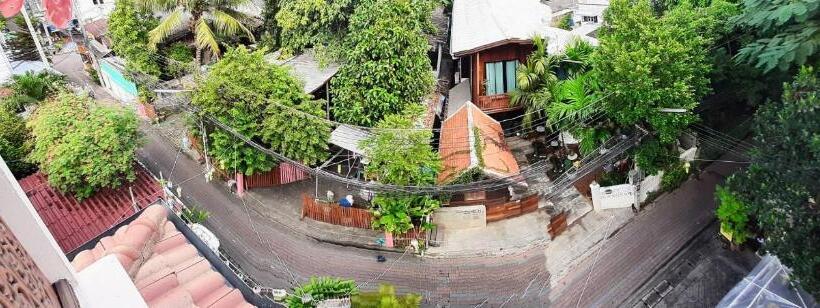 פנסיון Your House 3 Guest House